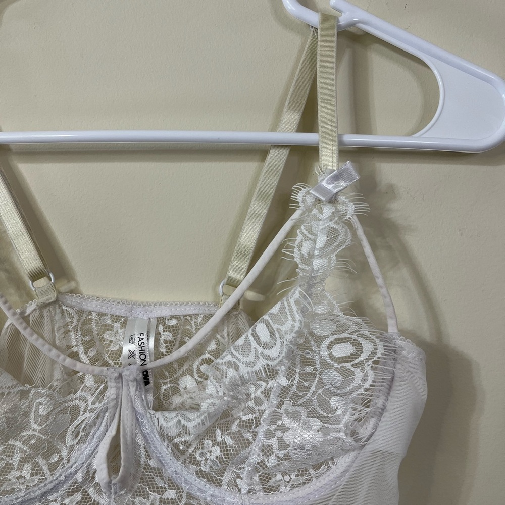 Fashion Nova White Lace See Through Corset Lingerie Bodysuit - Picture 6 of 11